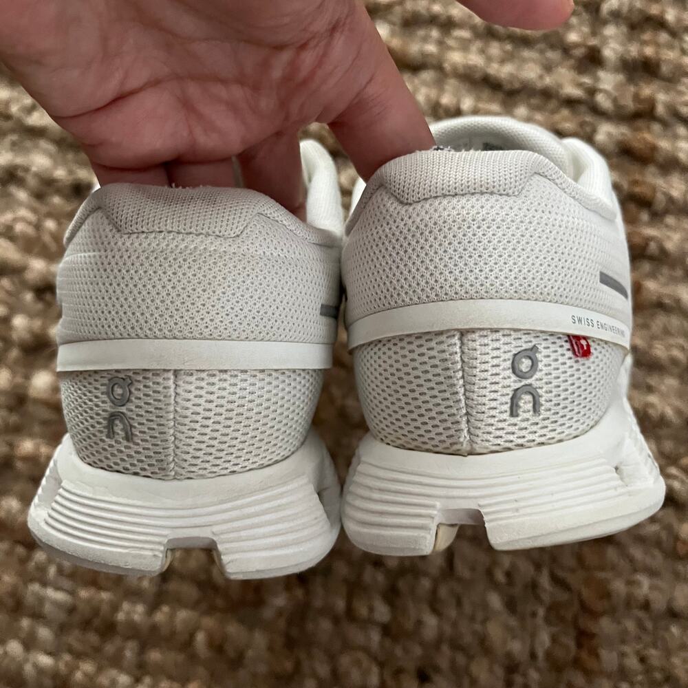 On Cloud 5 Women 7.5 White Running Shoes Sneakers CloudTec Swiss Engineering - Picture 8 of 14